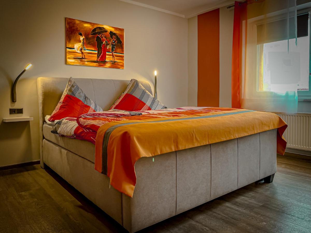 Pension Rüssel-Pub Sangerhausen Habitación foto